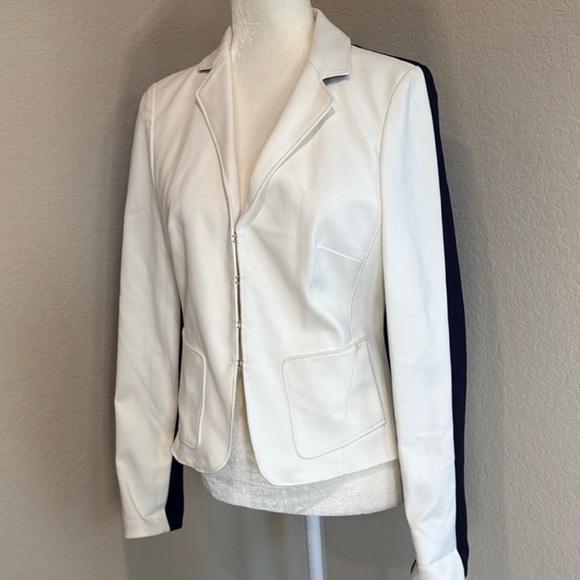 Carlisle Jackets & Blazers - Carlisle Two Tone Jacket White Black Blazer Sz 4